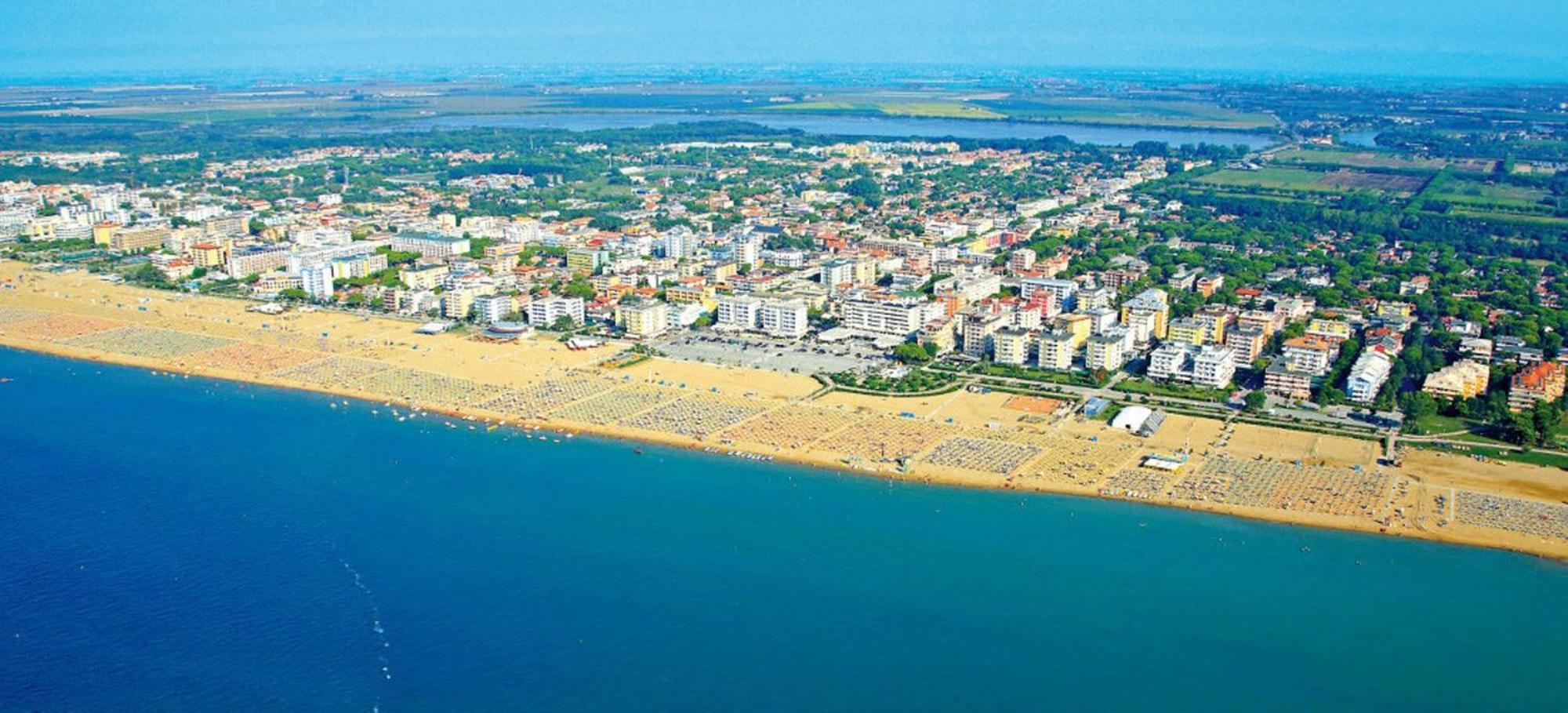 Apartment Lovely Flat In Pineda 100m From The