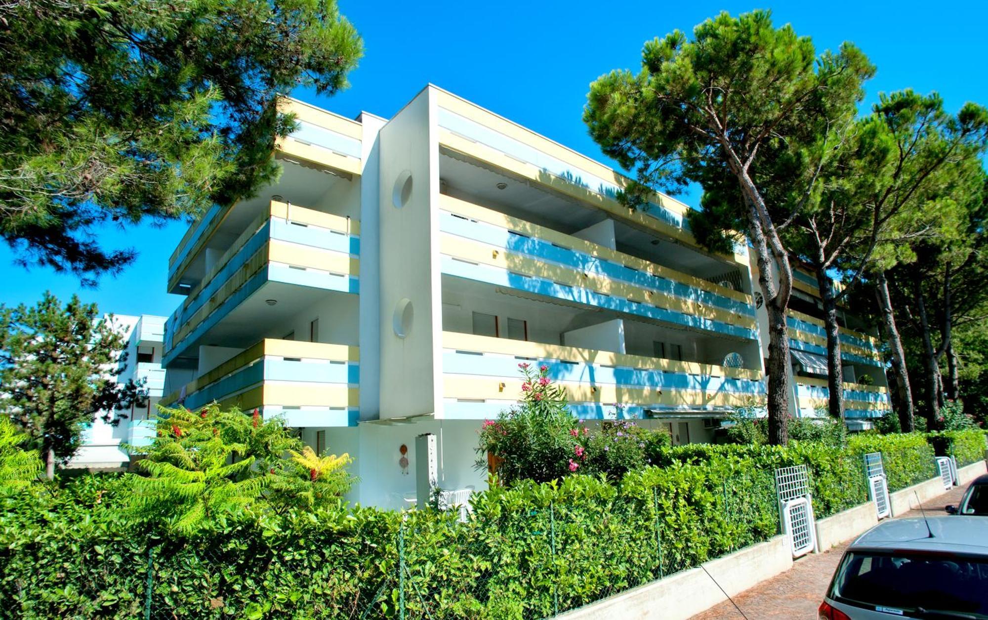 Lovely Flat In Pineda 100m From The Apartment